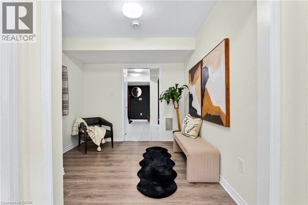 22 Spring Creek Drive Unit# 57, Waterdown, Ontario  L8B 1V7 - Photo 3 - 40760808