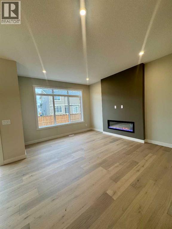 Property at 257 Waterford Way image 5