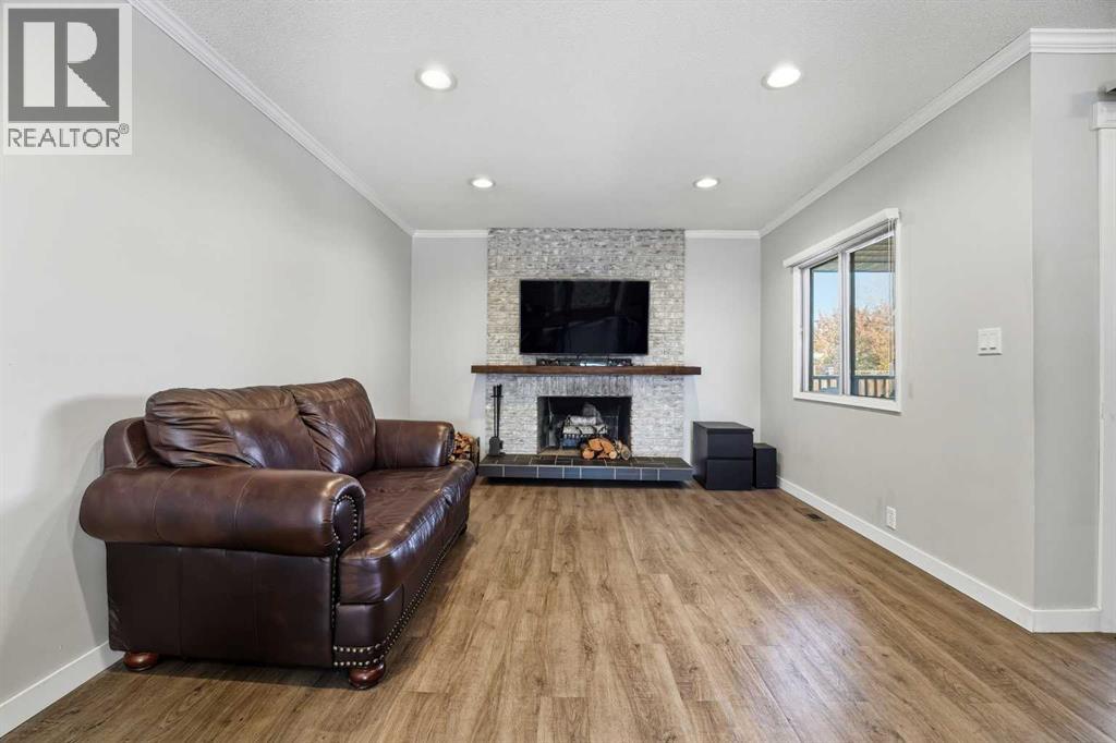 155 Barrett Drive, Red Deer, Alberta  T4R 1H3 - Photo 7 - A2264638