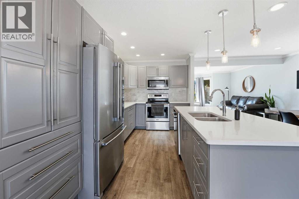 155 Barrett Drive, Red Deer, Alberta  T4R 1H3 - Photo 5 - A2264638