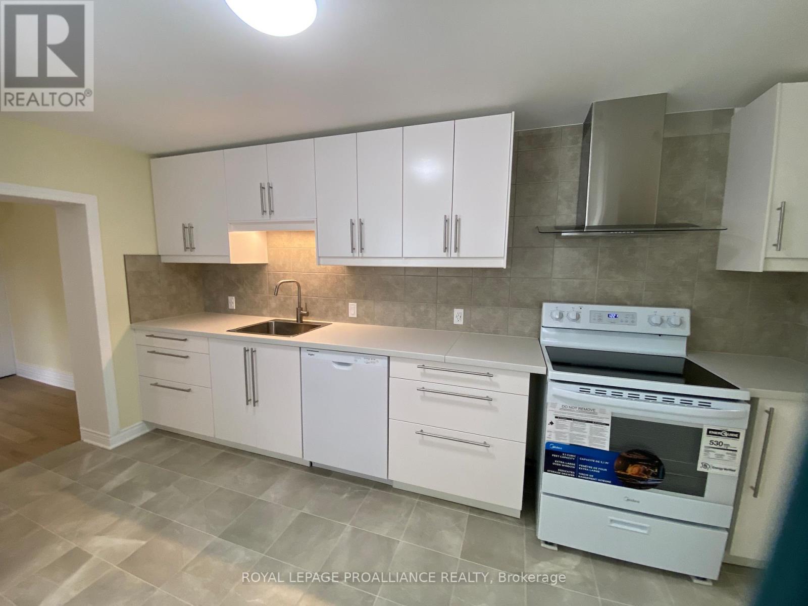 71 Buell Street, Brockville, Ontario K6V 4Y4 - Photo 17 - X12483979