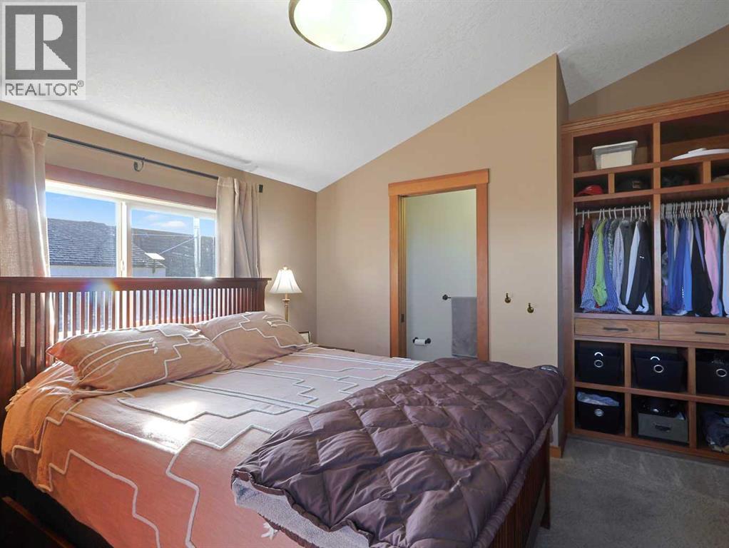 256 Cottageclub Crescent, Rural Rocky View County, Alberta  T4C 1B1 - Photo 16 - A2265981