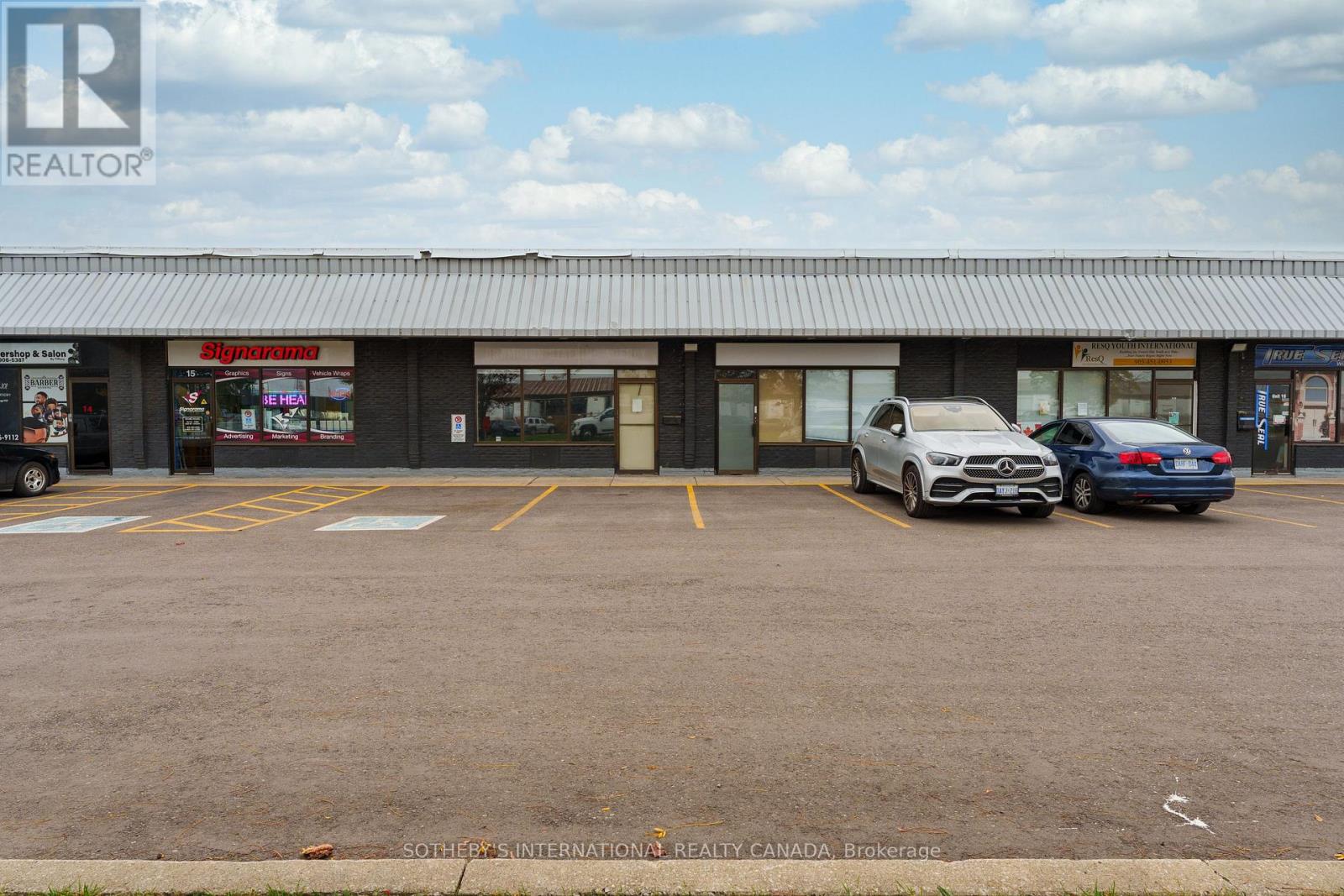 10 - 289 Rutherford Road S, Brampton, Ontario  L6W 3R9 - Photo 4 - W12483926