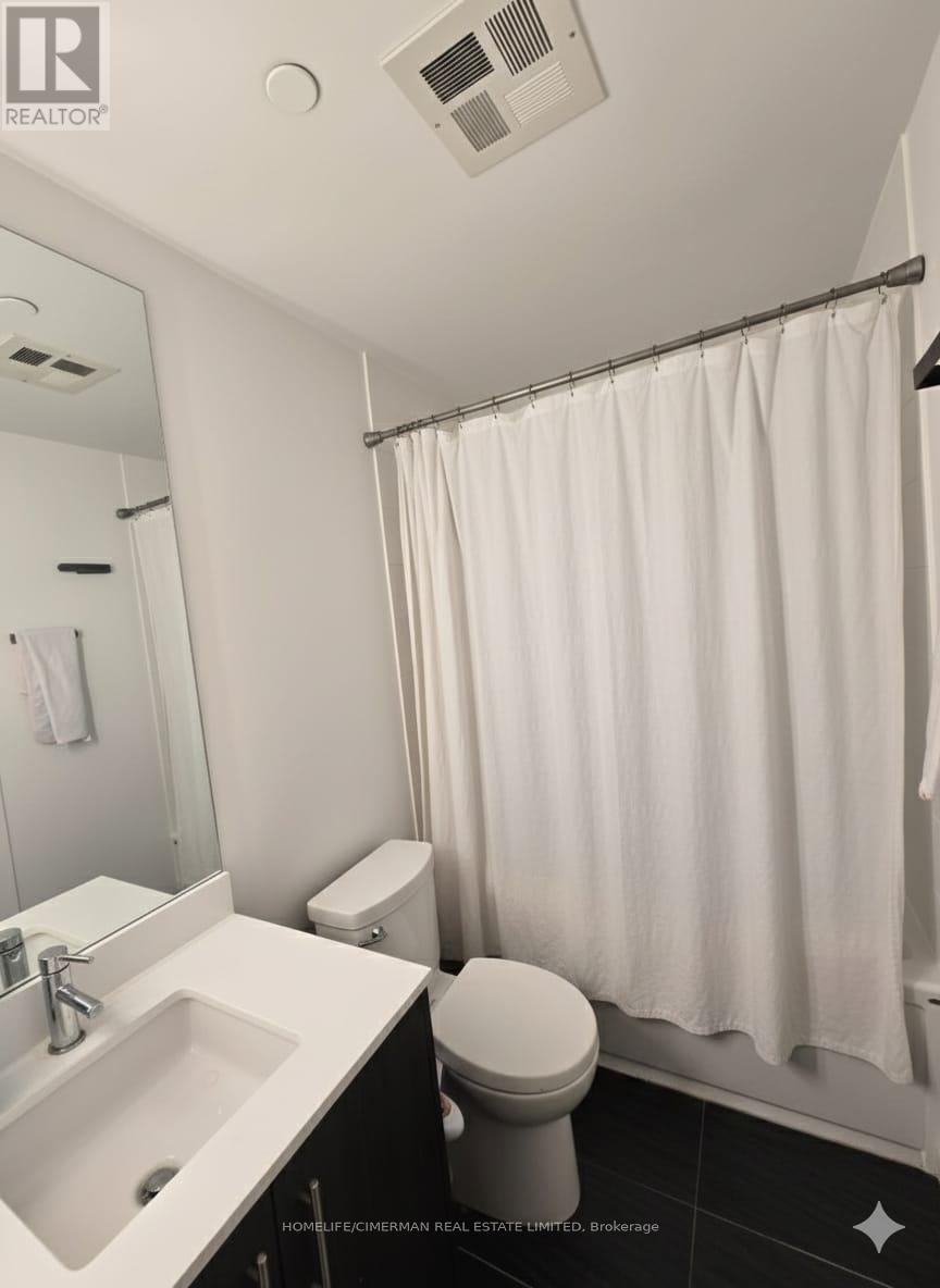 1001 - 215 Veterans Drive, Brampton, Ontario  L7A 5L6 - Photo 8 - W12483944