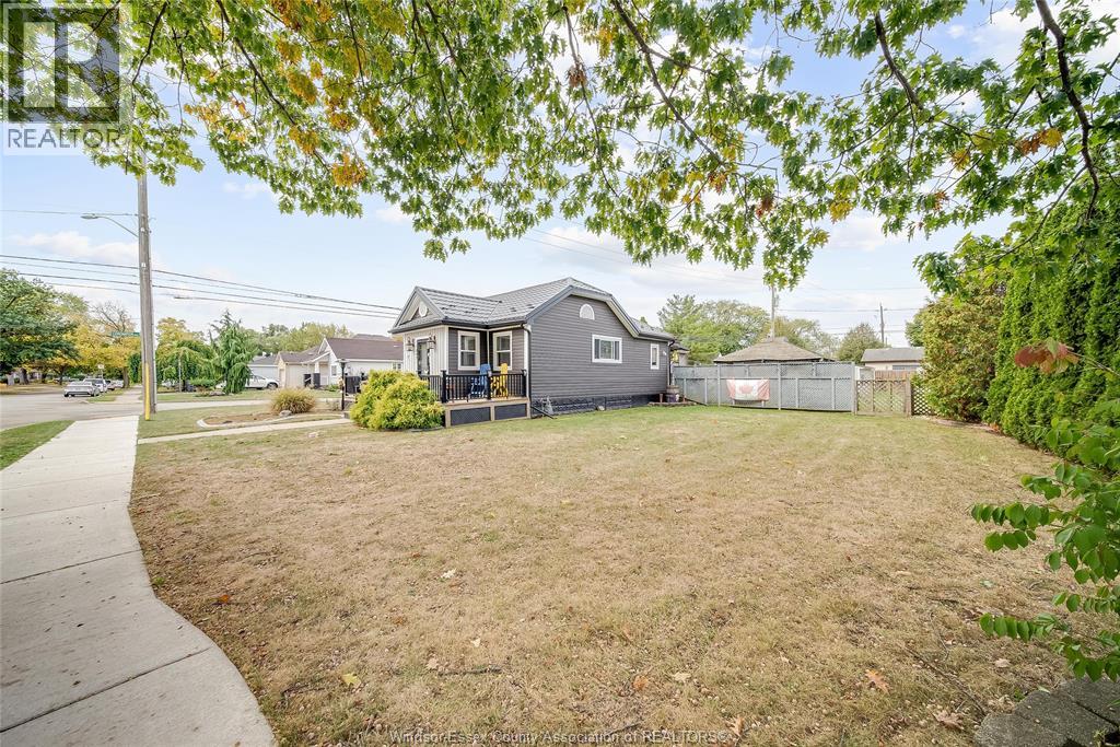 1897 Buckingham, Windsor, Ontario  N8T 2A7 - Photo 21 - 25027274