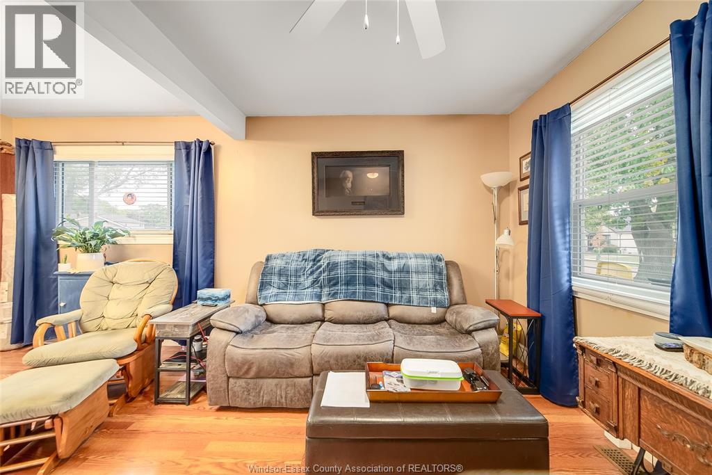 1897 Buckingham, Windsor, Ontario  N8T 2A7 - Photo 5 - 25027274