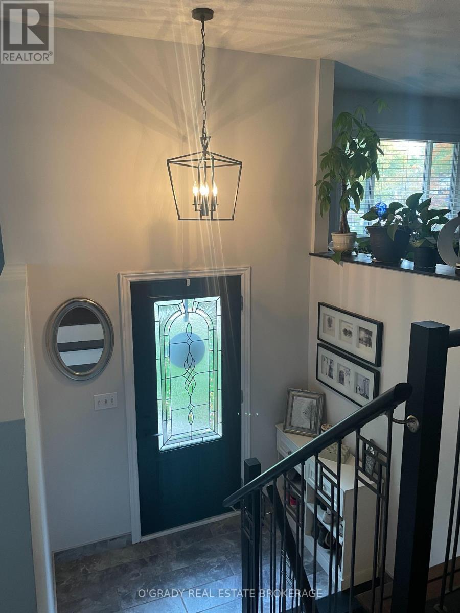 47 Meighen Crescent, Brockville, Ontario  K6V 3J8 - Photo 5 - X12449086