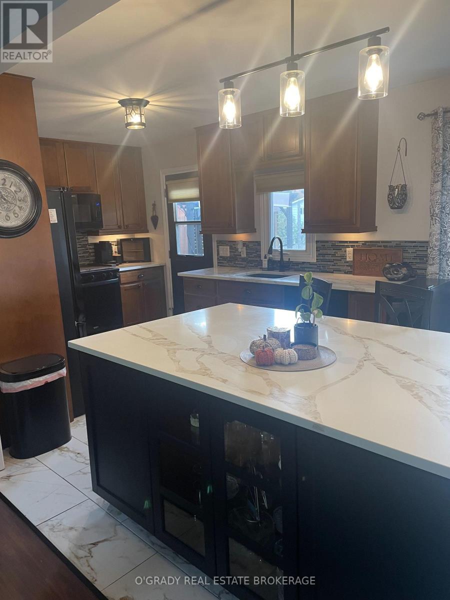 47 Meighen Crescent, Brockville, Ontario  K6V 3J8 - Photo 8 - X12449086