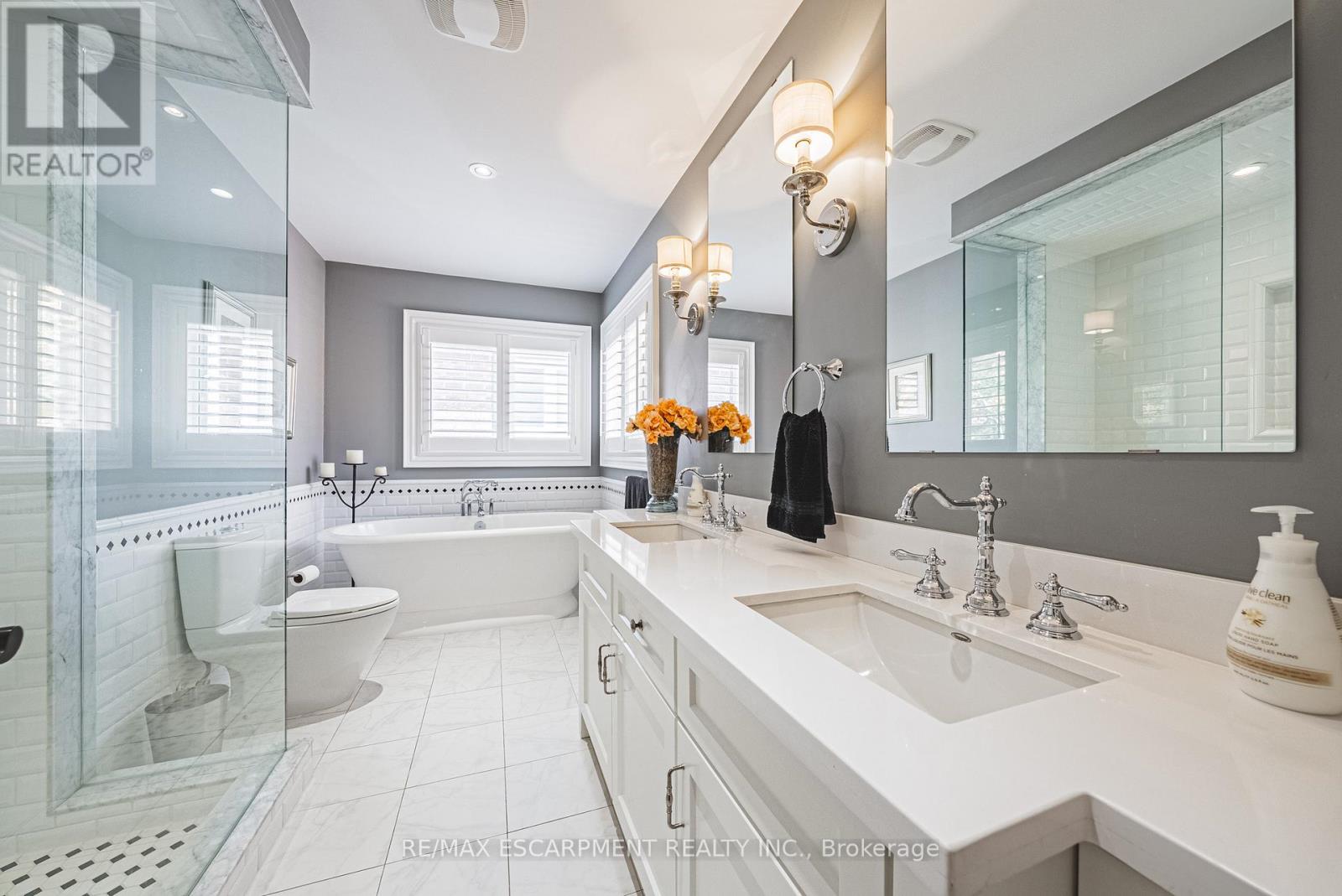 67 Alma Street, Hamilton, Ontario  L9H 2E3 - Photo 22 - X12478371