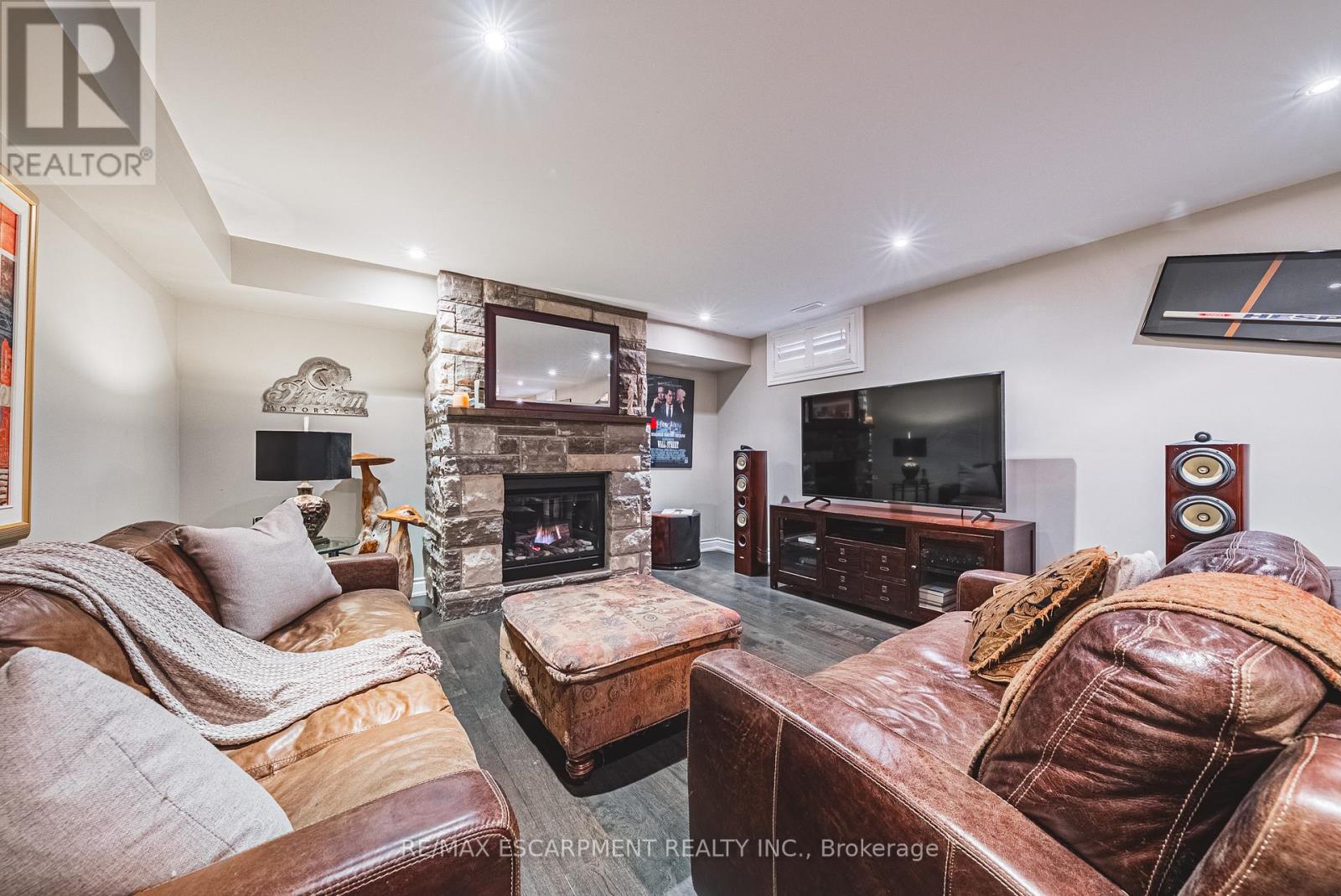 67 Alma Street, Hamilton, Ontario  L9H 2E3 - Photo 26 - X12478371