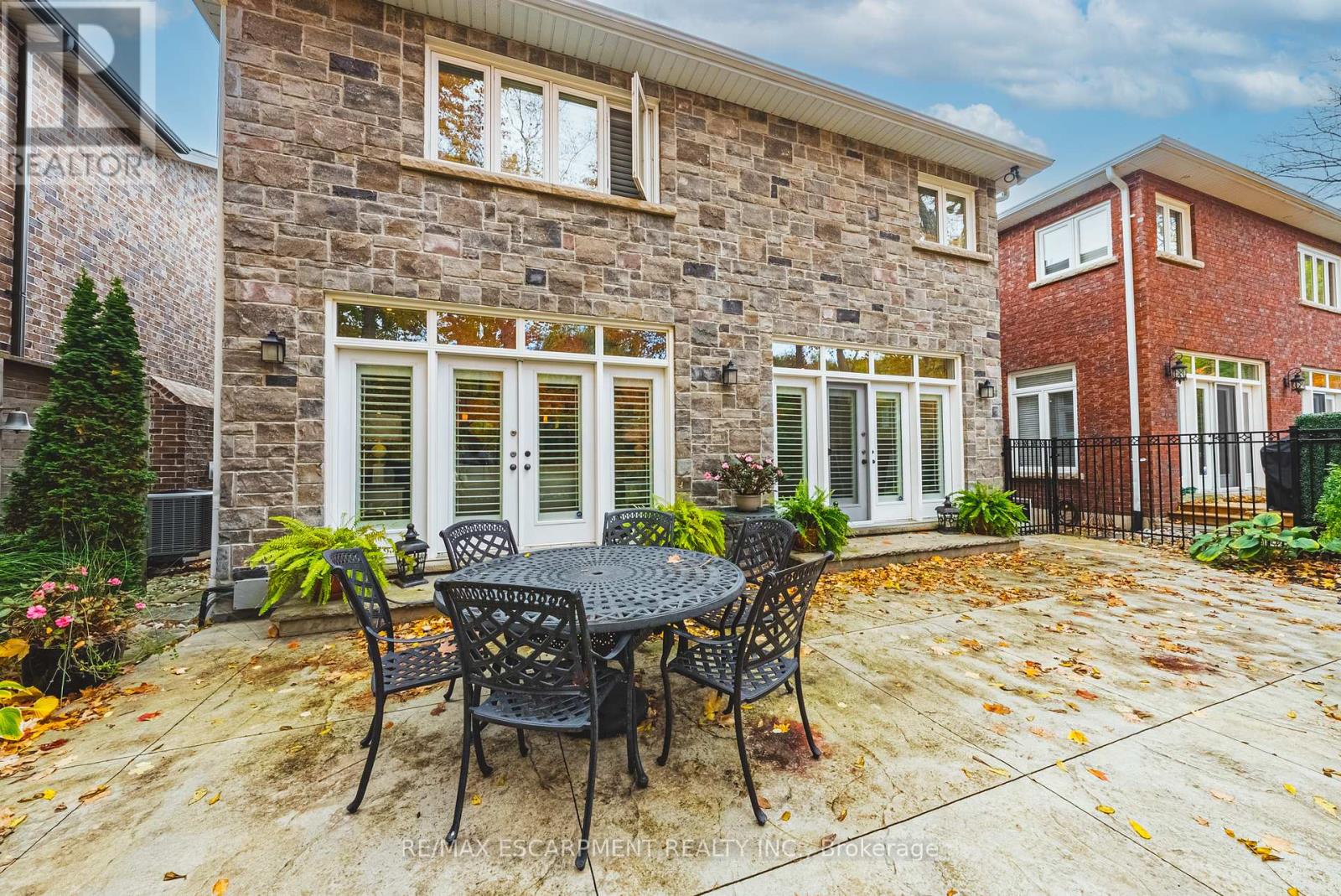 67 Alma Street, Hamilton, Ontario  L9H 2E3 - Photo 29 - X12478371