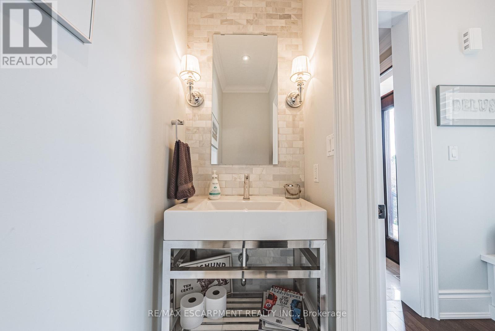 67 Alma Street, Hamilton, Ontario  L9H 2E3 - Photo 6 - X12478371
