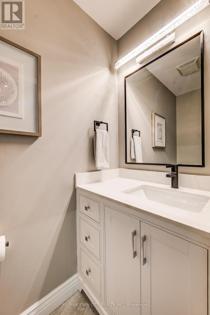 295 Wiltshire Place, Waterloo, Ontario  N2T 1R3 - Photo 17 - X12483947