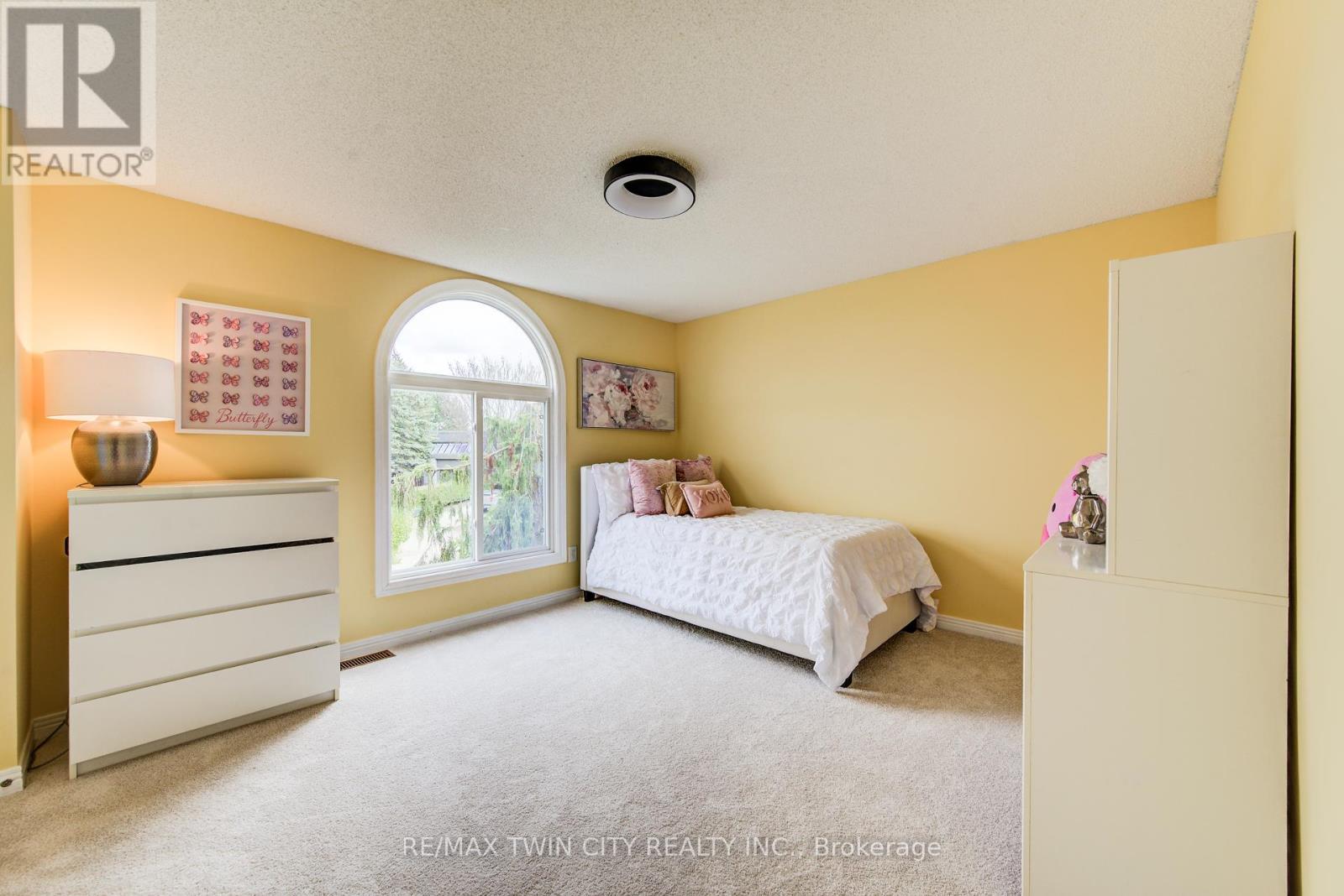 295 Wiltshire Place, Waterloo, Ontario  N2T 1R3 - Photo 21 - X12483947