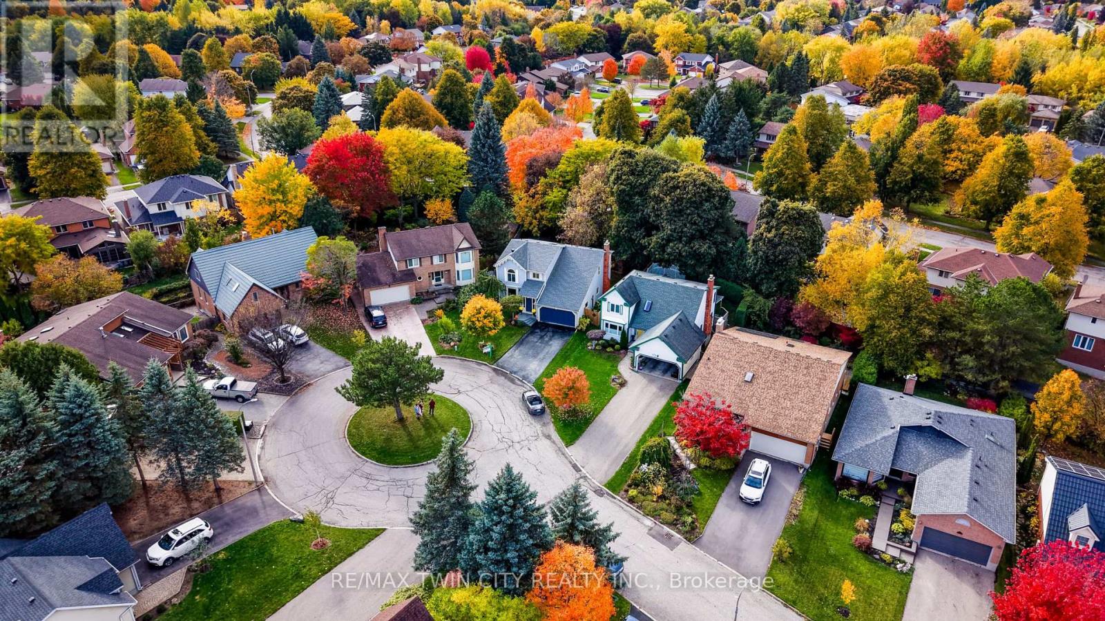 295 Wiltshire Place, Waterloo, Ontario  N2T 1R3 - Photo 40 - X12483947