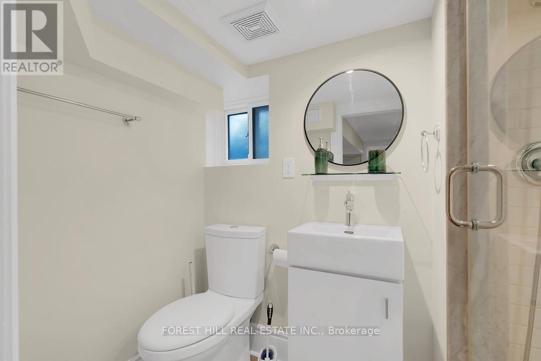 169 Rushton Road, Toronto, Ontario  M6G 3H9 - Photo 19 - C12483961