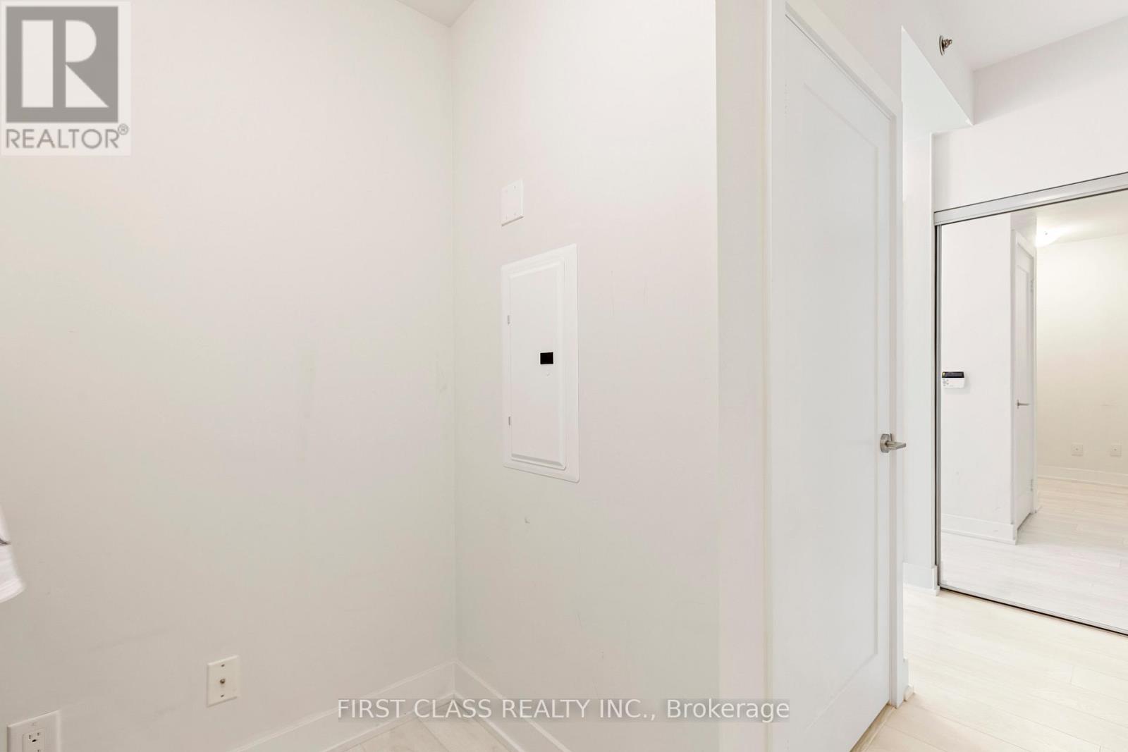 2408 - 318 Richmond Street, Toronto, Ontario  M5V 1X2 - Photo 19 - C12483972