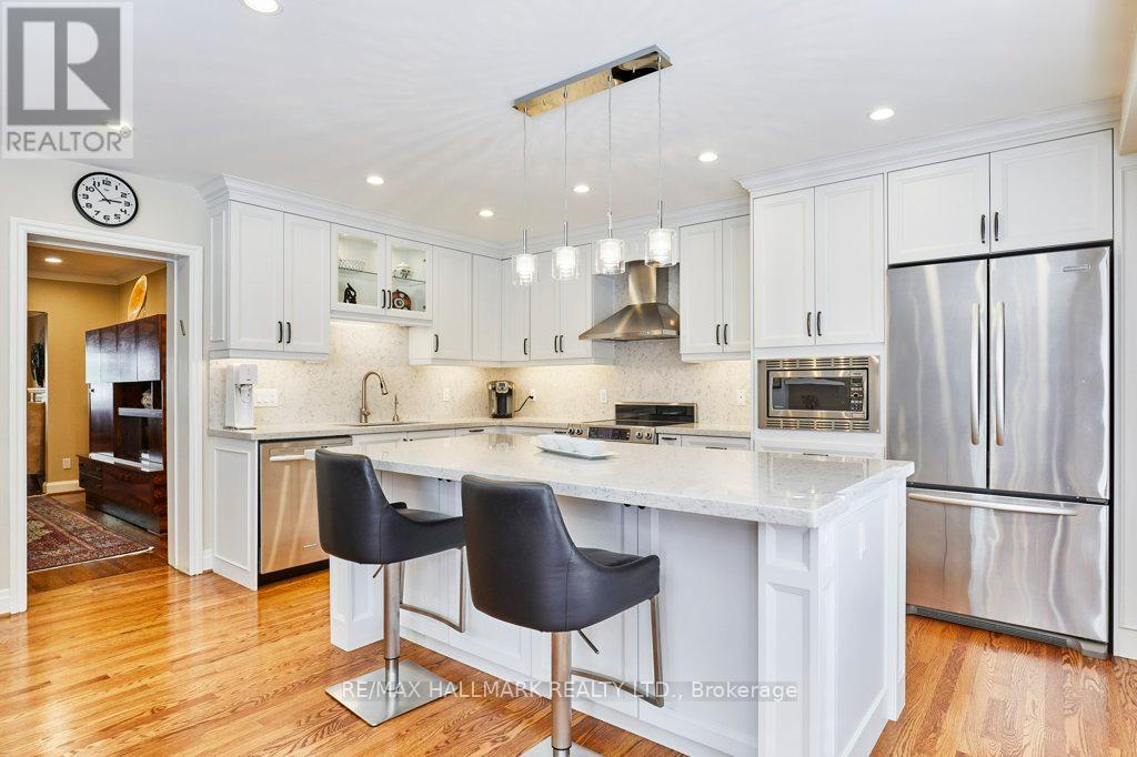 106 Kimbark Boulevard, Toronto, Ontario  M5N 2Y2 - Photo 10 - C12483977