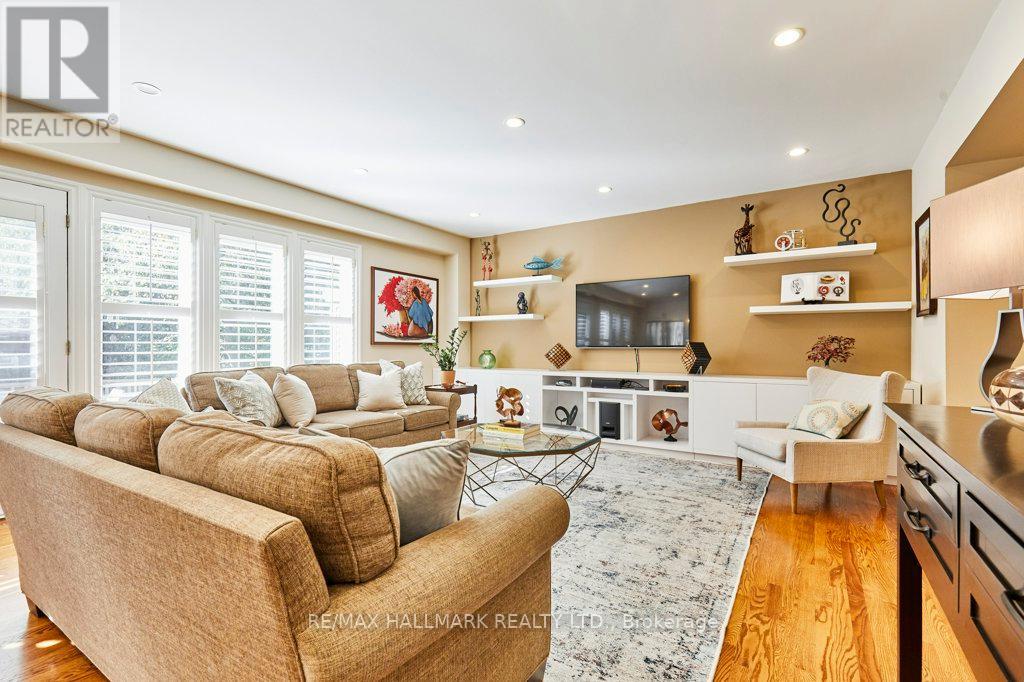 106 Kimbark Boulevard, Toronto, Ontario  M5N 2Y2 - Photo 15 - C12483977
