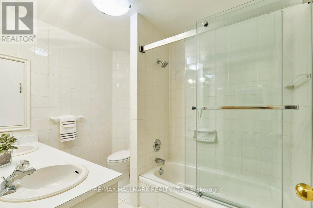 106 Kimbark Boulevard, Toronto, Ontario  M5N 2Y2 - Photo 34 - C12483977