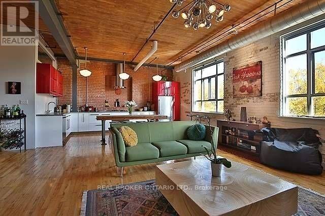 404 - 426 QUEEN STREET E, Toronto, Ontario