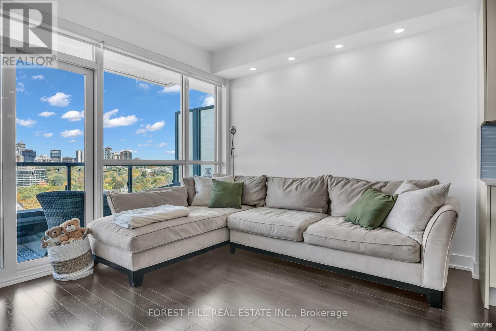 1403 - 181 Bedford Road, Toronto, Ontario  M5R 0C2 - Photo 12 - C12483988