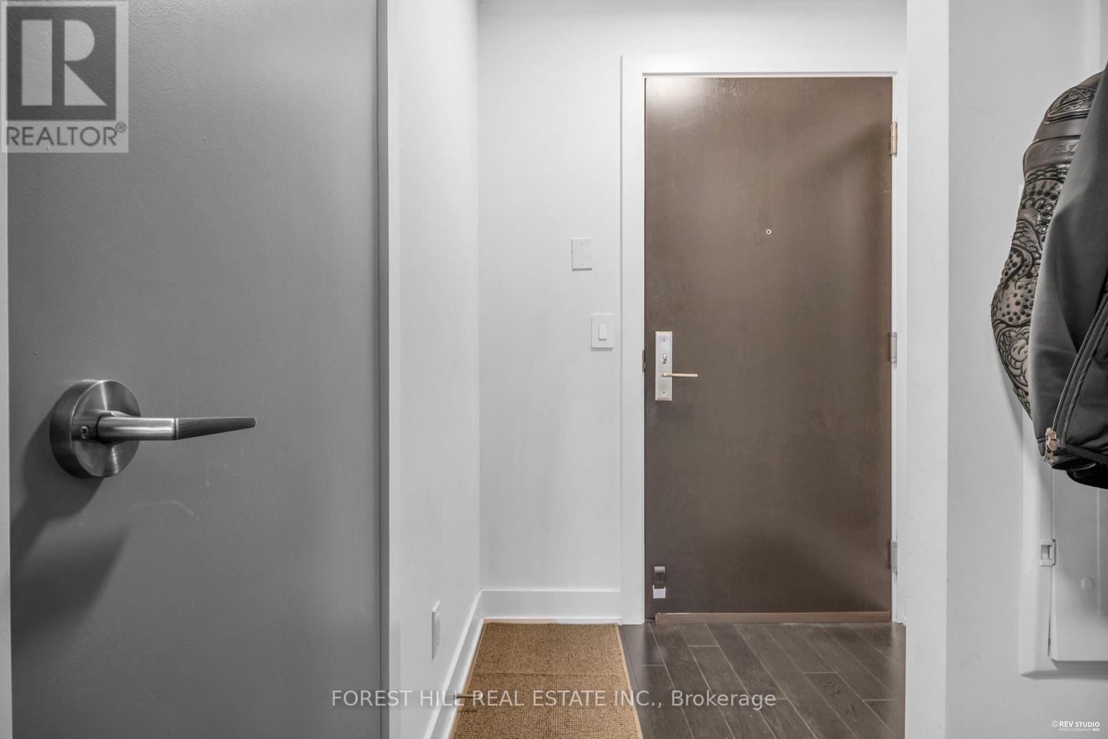 1403 - 181 Bedford Road, Toronto, Ontario  M5R 0C2 - Photo 2 - C12483988