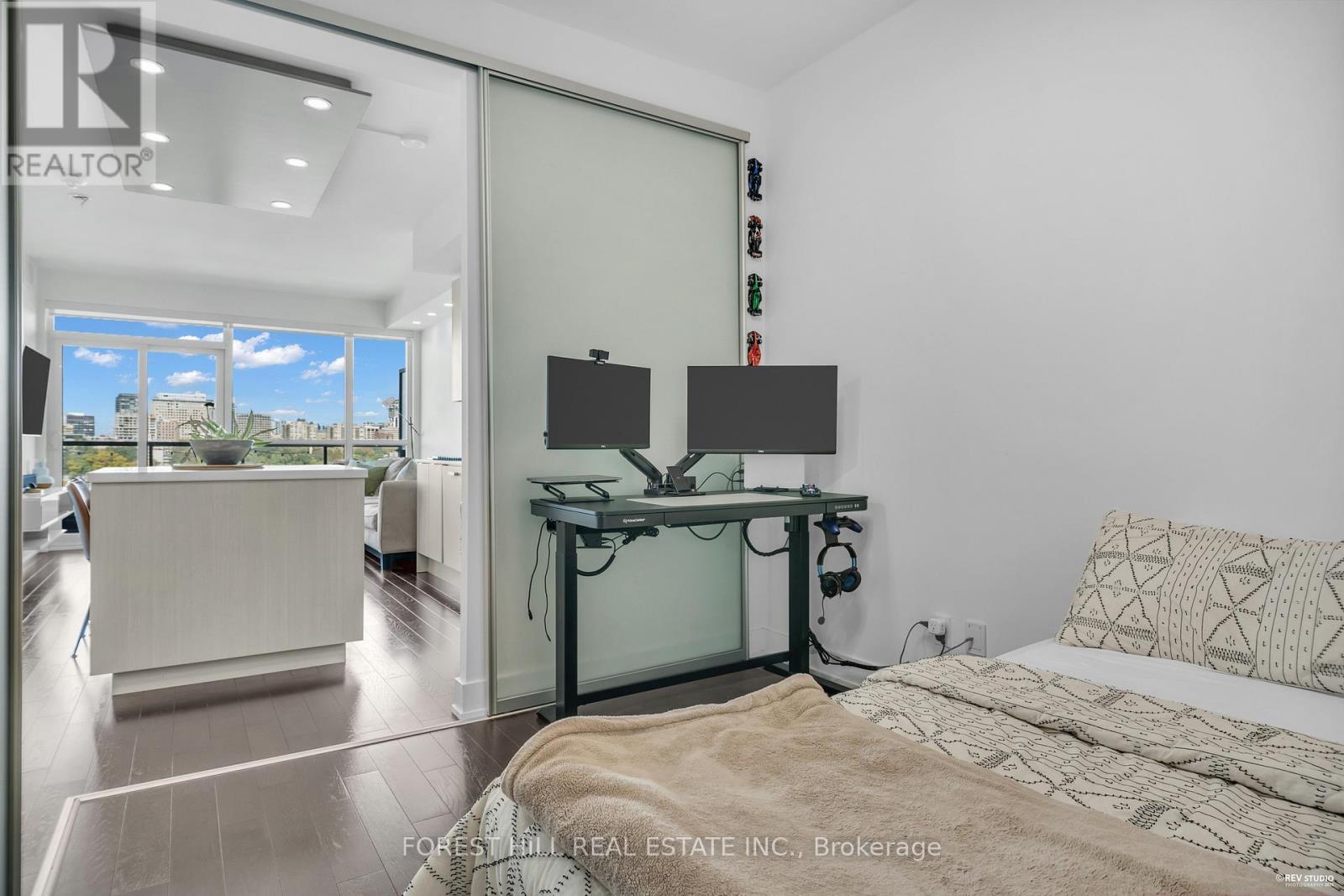 1403 - 181 Bedford Road, Toronto, Ontario  M5R 0C2 - Photo 8 - C12483988