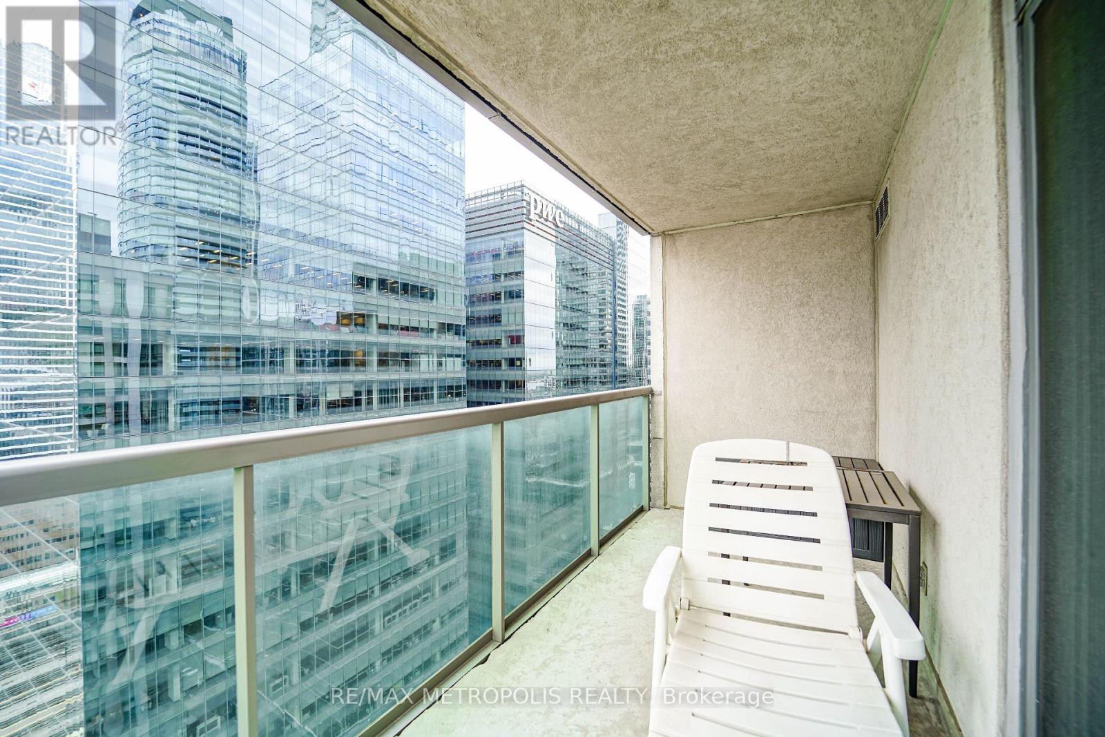 3602 - 30 Grand Trunk Crescent, Toronto, Ontario  M5J 3A4 - Photo 6 - C12483995