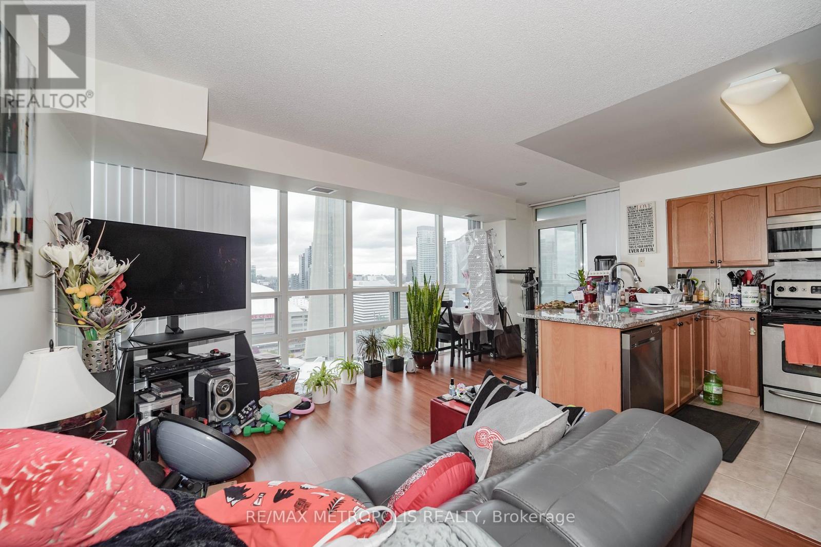 3602 - 30 Grand Trunk Crescent, Toronto, Ontario  M5J 3A4 - Photo 9 - C12483995