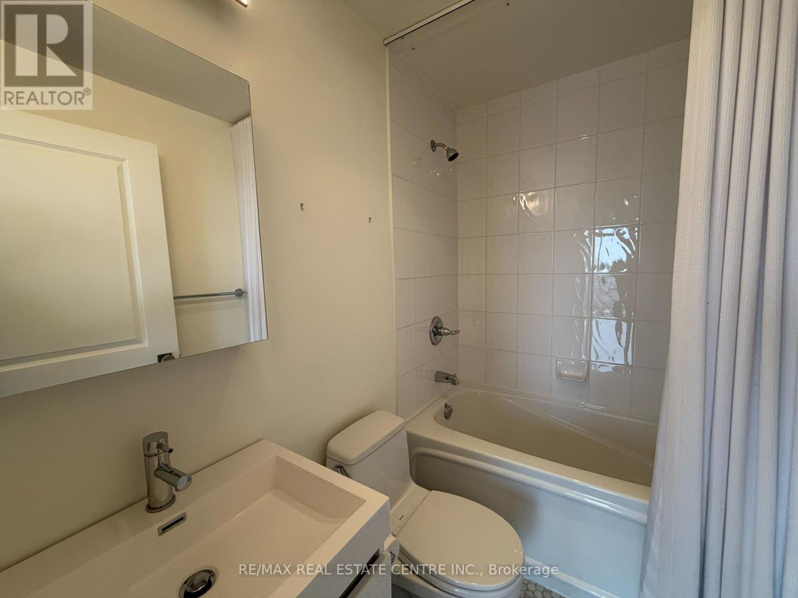 3106 - 18 Yorkville Avenue, Toronto, Ontario  M4W 3Y8 - Photo 11 - C12483999