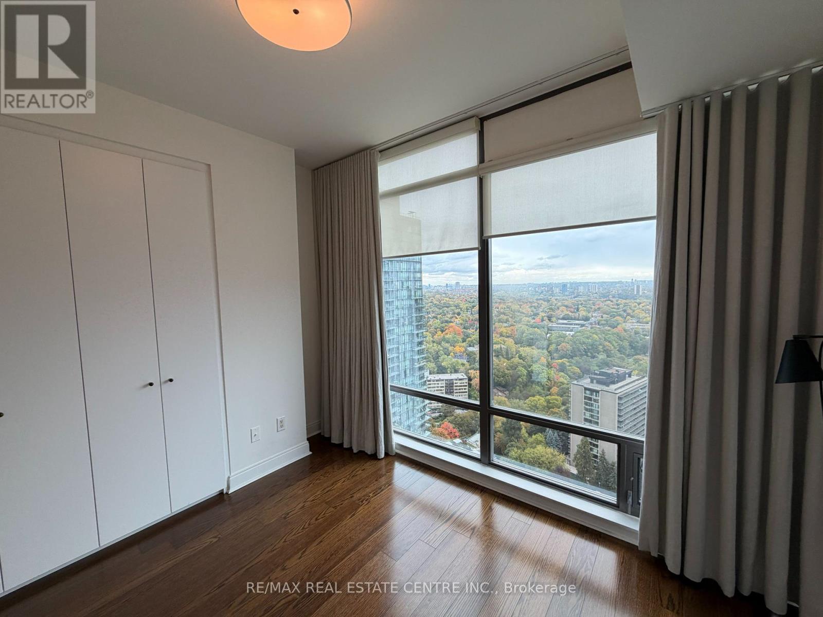 3106 - 18 Yorkville Avenue, Toronto, Ontario  M4W 3Y8 - Photo 9 - C12483999