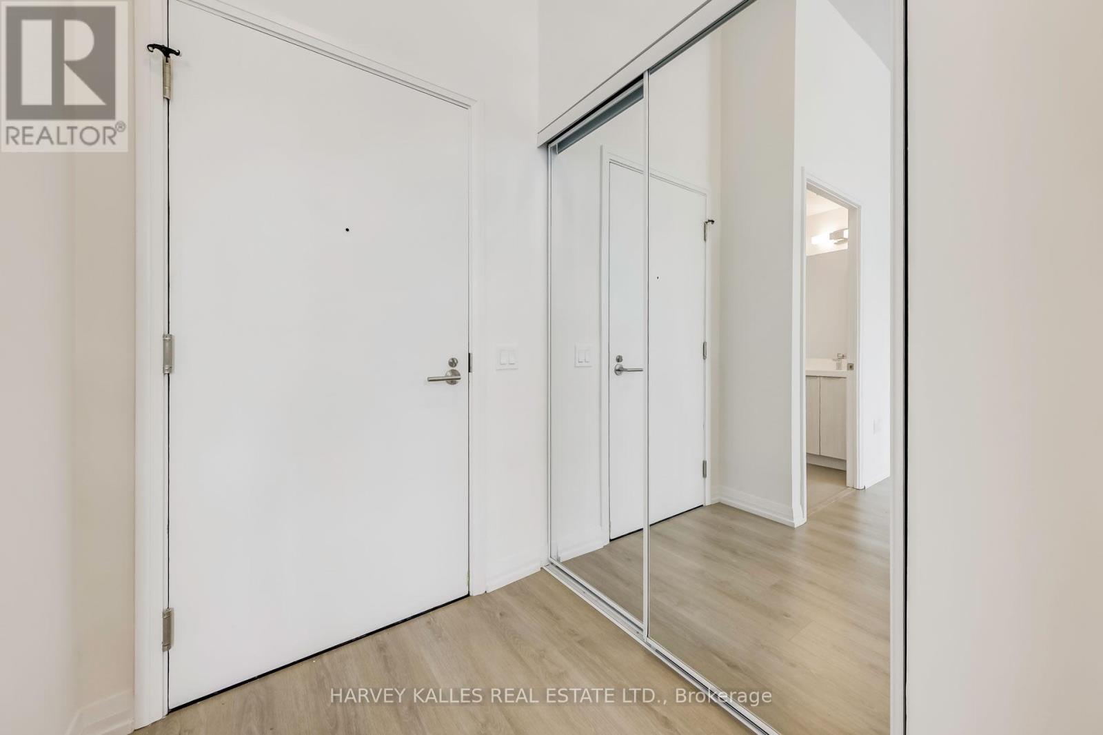 Th110 - 25 Holly Street, Toronto, Ontario  M4S 0E3 - Photo 2 - C12484009