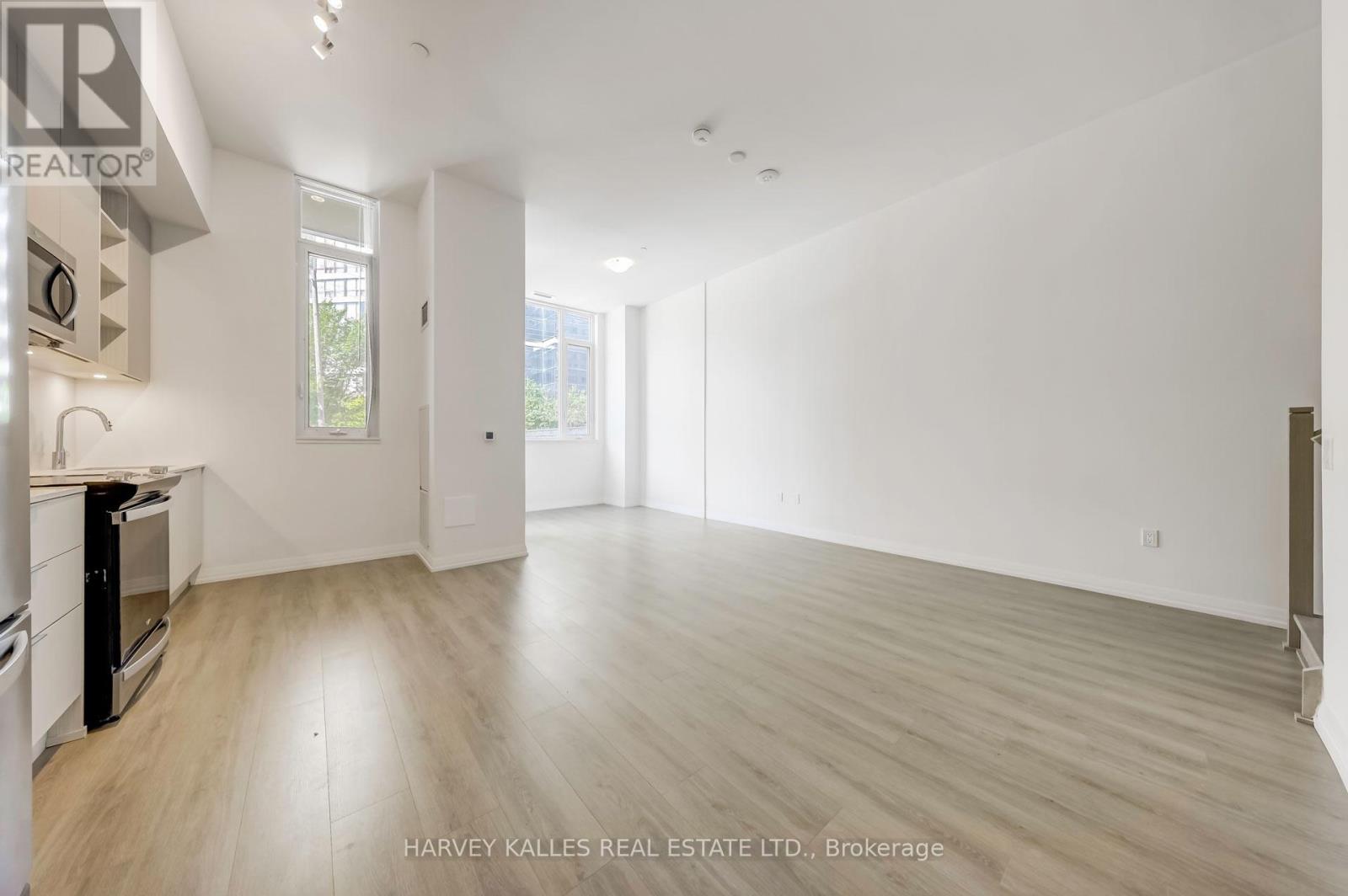 Th110 - 25 Holly Street, Toronto, Ontario  M4S 0E3 - Photo 4 - C12484009
