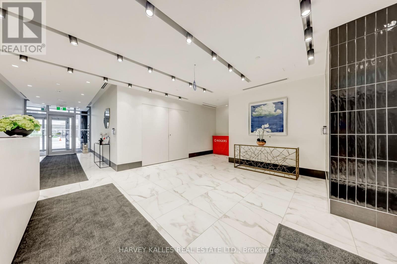 Th110 - 25 Holly Street, Toronto, Ontario  M4S 0E3 - Photo 3 - C12484032