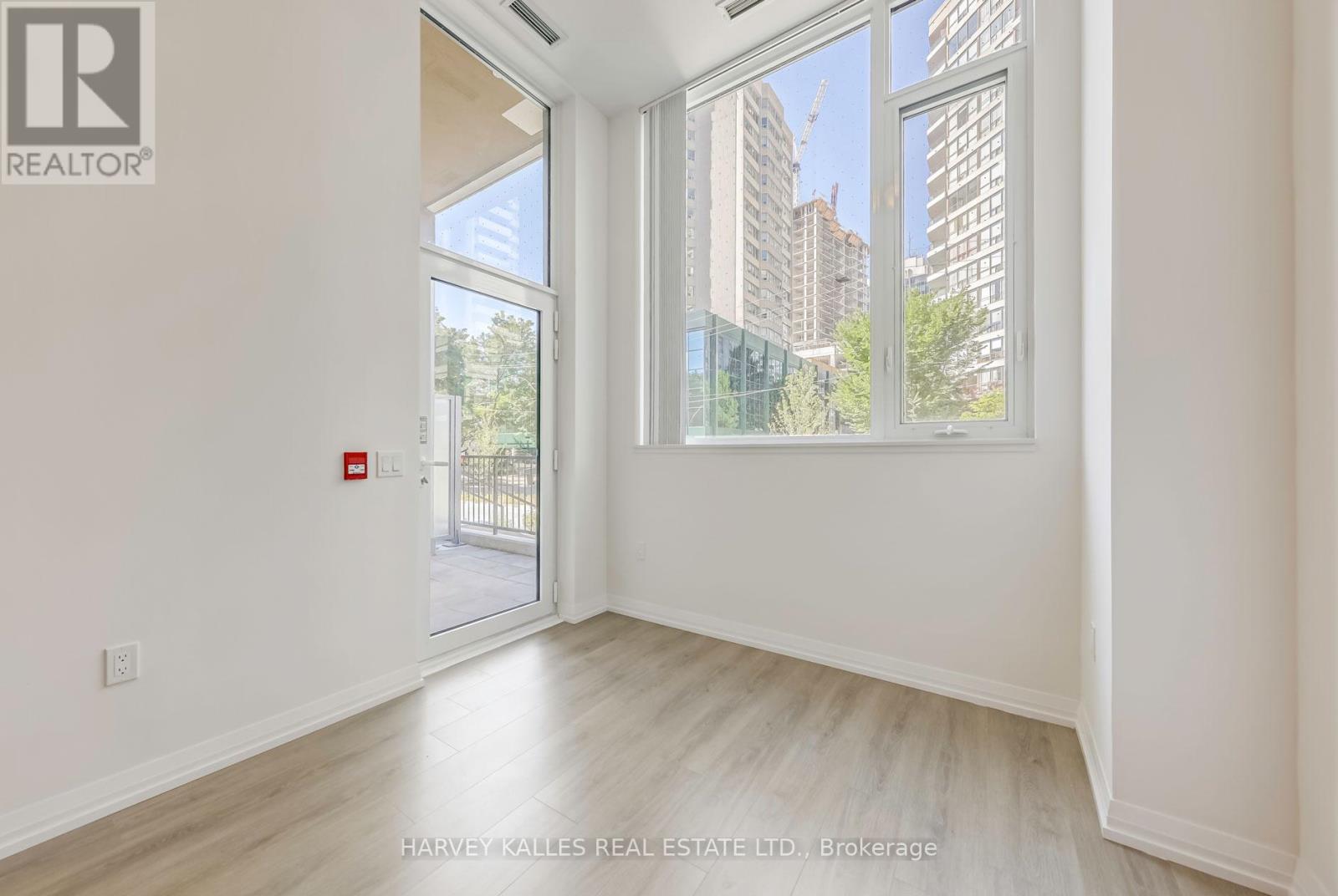 Th110 - 25 Holly Street, Toronto, Ontario  M4S 0E3 - Photo 9 - C12484032