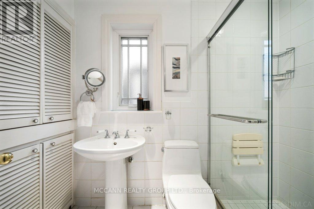17 Donegall Drive, Toronto, Ontario  M4G 3G6 - Photo 21 - C12484078