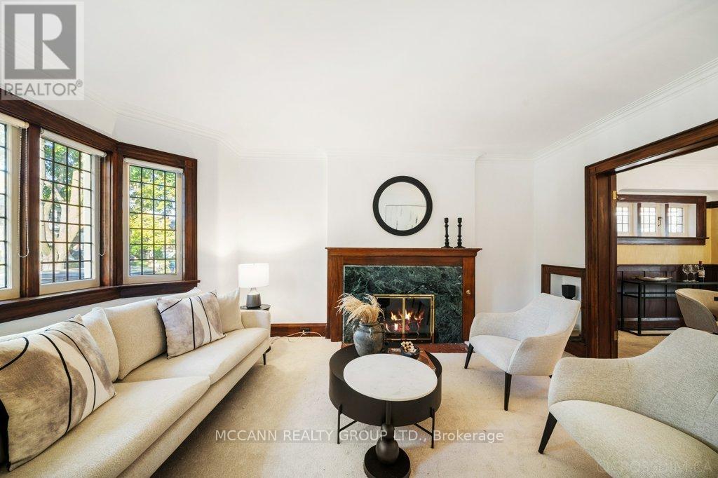 17 Donegall Drive, Toronto, Ontario  M4G 3G6 - Photo 6 - C12484078