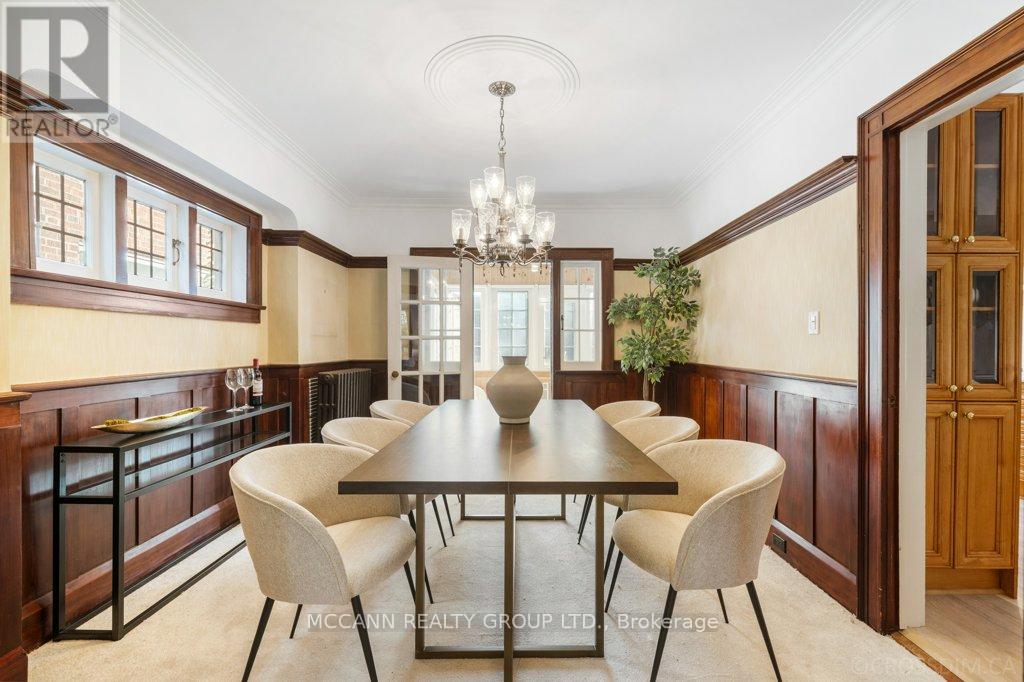 17 Donegall Drive, Toronto, Ontario  M4G 3G6 - Photo 7 - C12484078