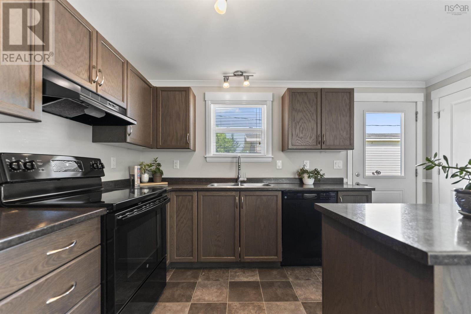 18 Parkview Drive, Middle Sackville, Nova Scotia  B4E 1B6 - Photo 9 - 202522398