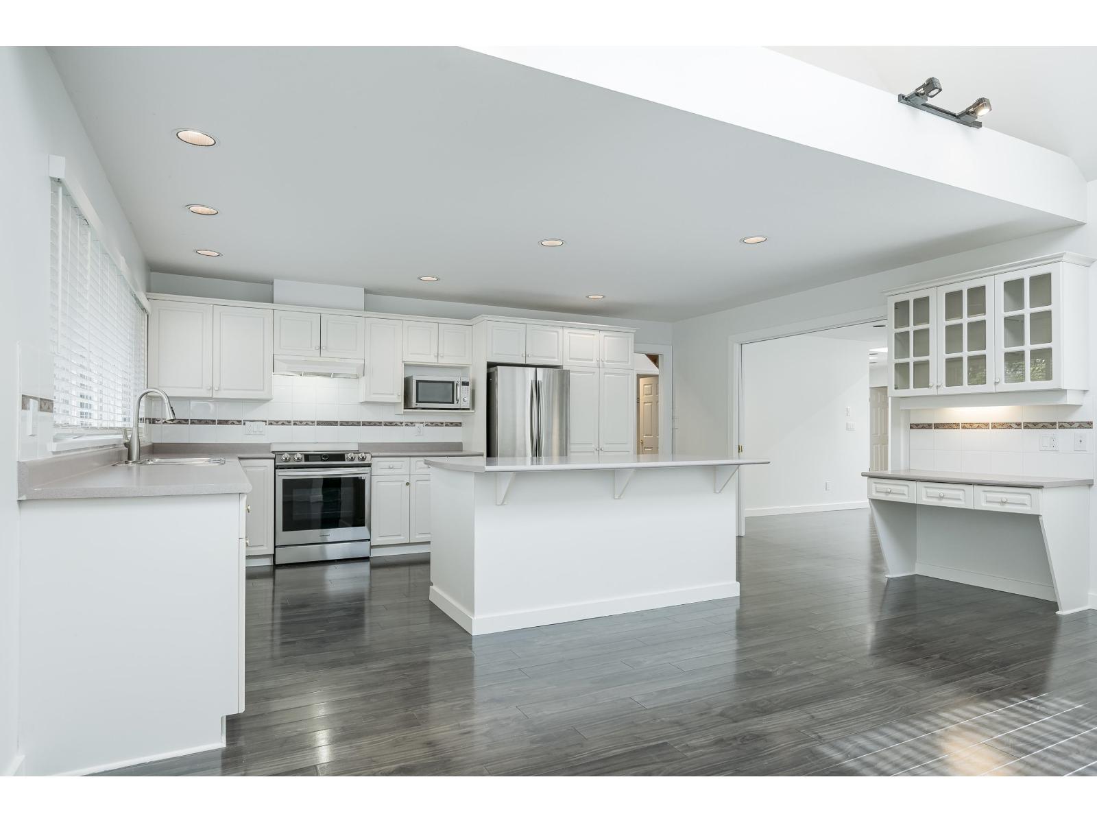 21115 43a Avenue, Langley, British Columbia  V3A 8L8 - Photo 6 - R3061916