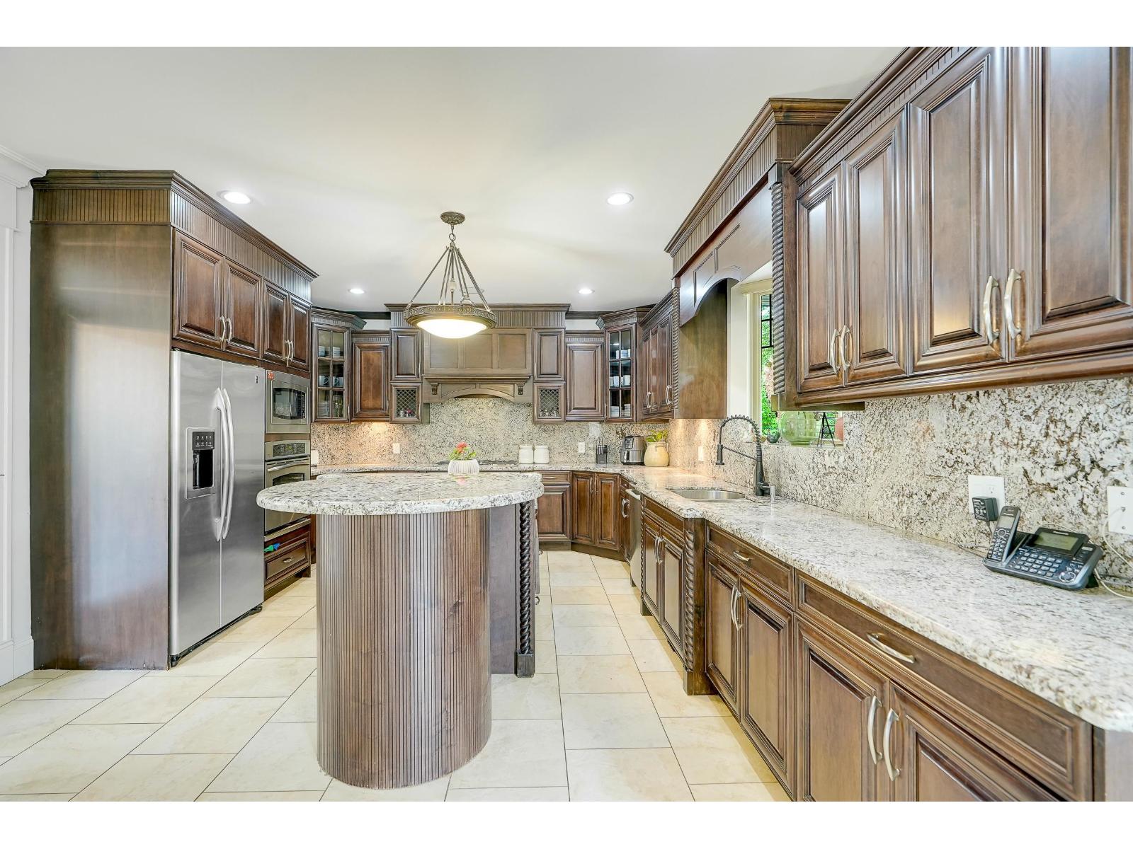 5545 127 Street, Surrey, British Columbia  V3X 3V1 - Photo 7 - R3062015