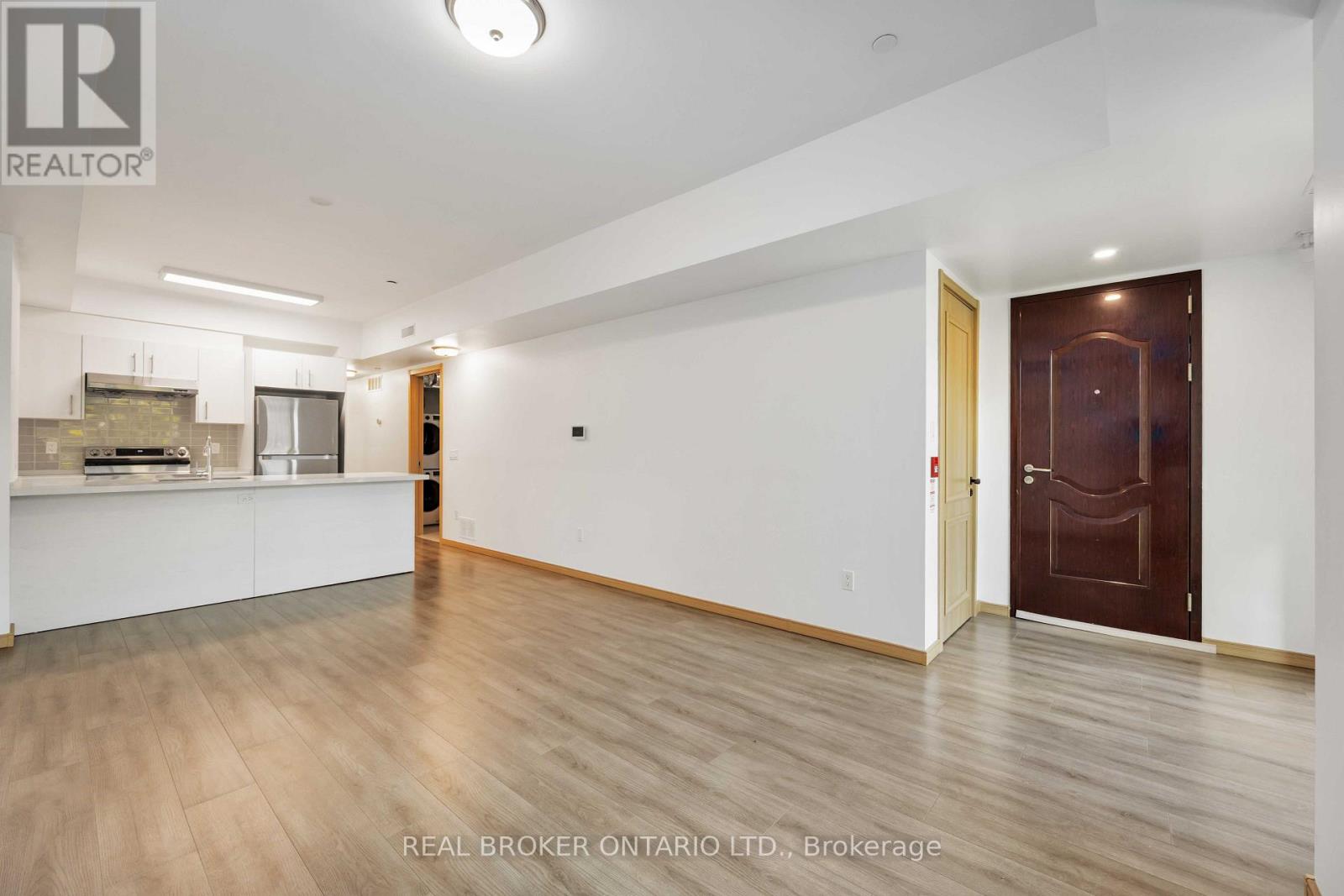 D205 - 200 Chester Le Boulevard, Toronto, Ontario  M1W 0A9 - Photo 2 - E12483978