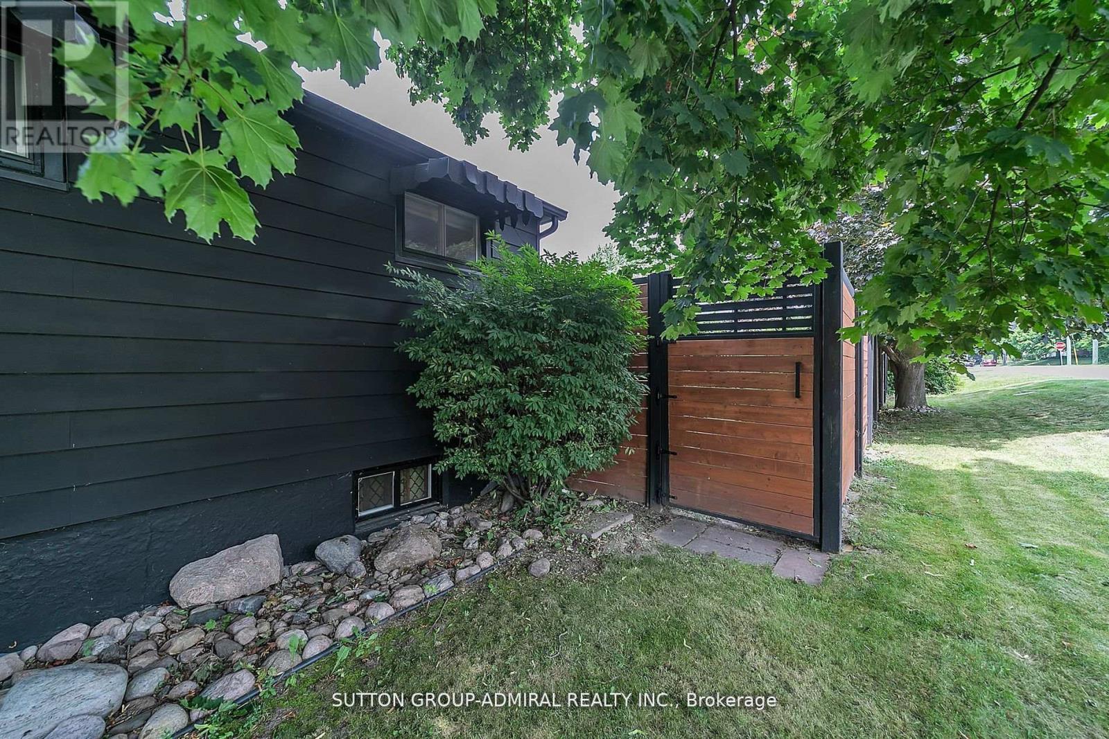212 St Peter Street, Whitby, Ontario  L1N 1J3 - Photo 32 - E12484006