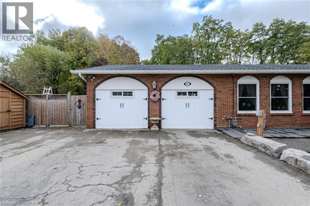 2104 Governors Road, Hamilton, Ontario  L0R 1J0 - Photo 2 - 40782445