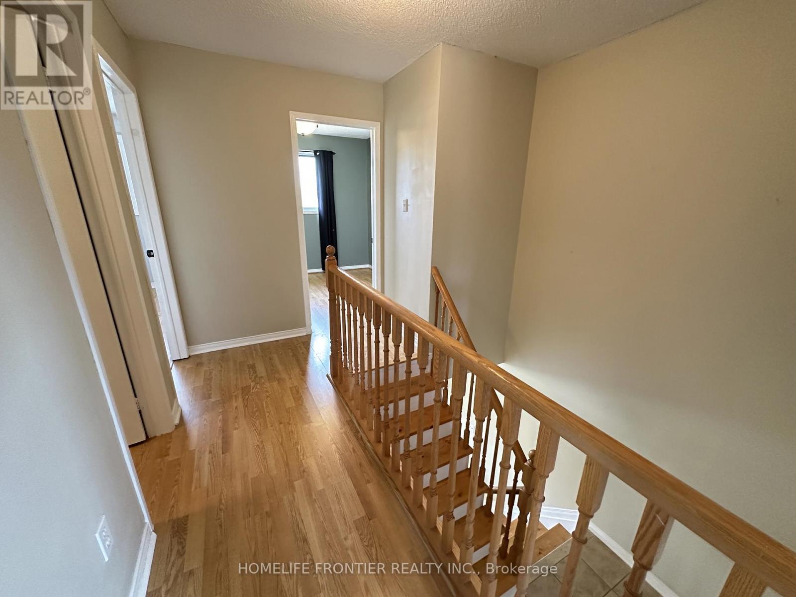 Main - 53 Hattie Court, Georgina, Ontario  L4P 3Z8 - Photo 10 - N12483997