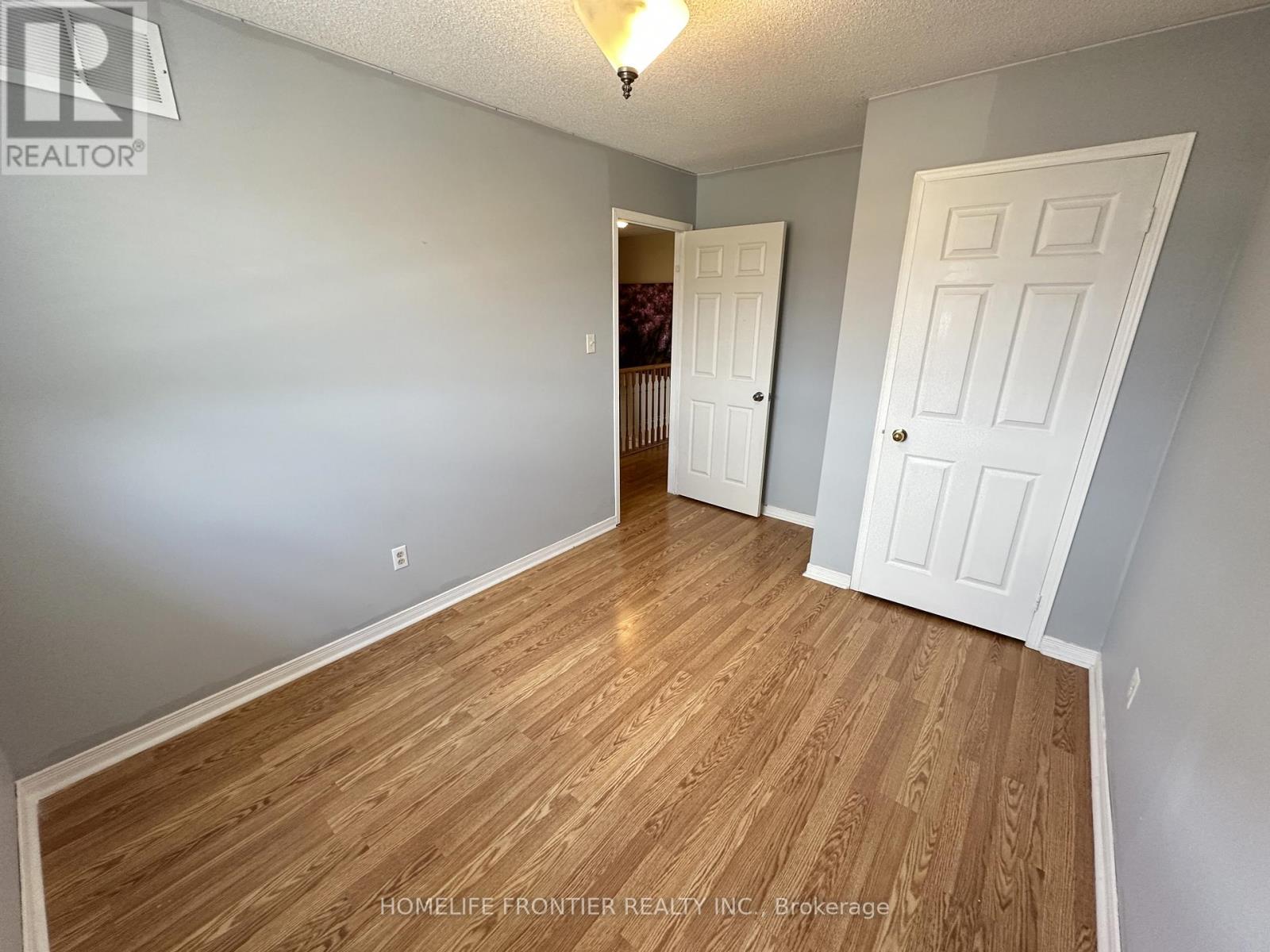 Main - 53 Hattie Court, Georgina, Ontario  L4P 3Z8 - Photo 13 - N12483997
