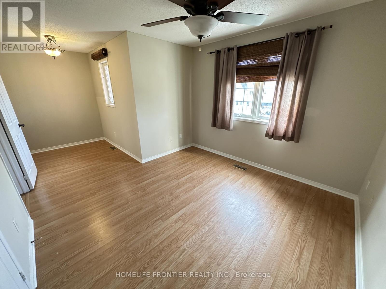 Main - 53 Hattie Court, Georgina, Ontario  L4P 3Z8 - Photo 9 - N12483997