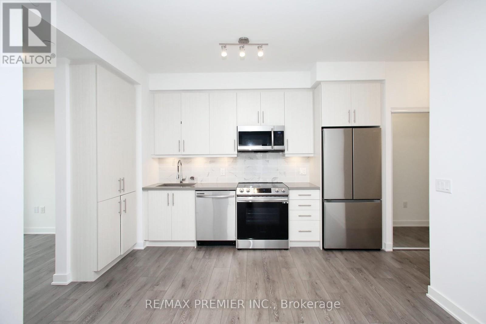 1210 - 95 Oneida Crescent, Richmond Hill, Ontario  L4B 0H5 - Photo 12 - N12484023