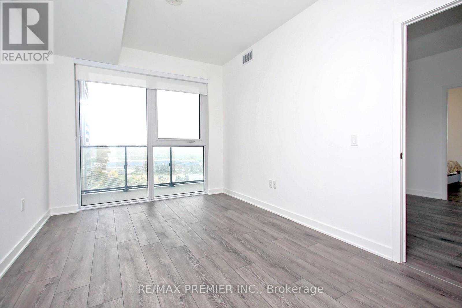1210 - 95 Oneida Crescent, Richmond Hill, Ontario  L4B 0H5 - Photo 14 - N12484023